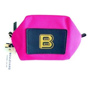 ♥️ NEW! PINK CANVAS INTIAL “B” MINI BAG